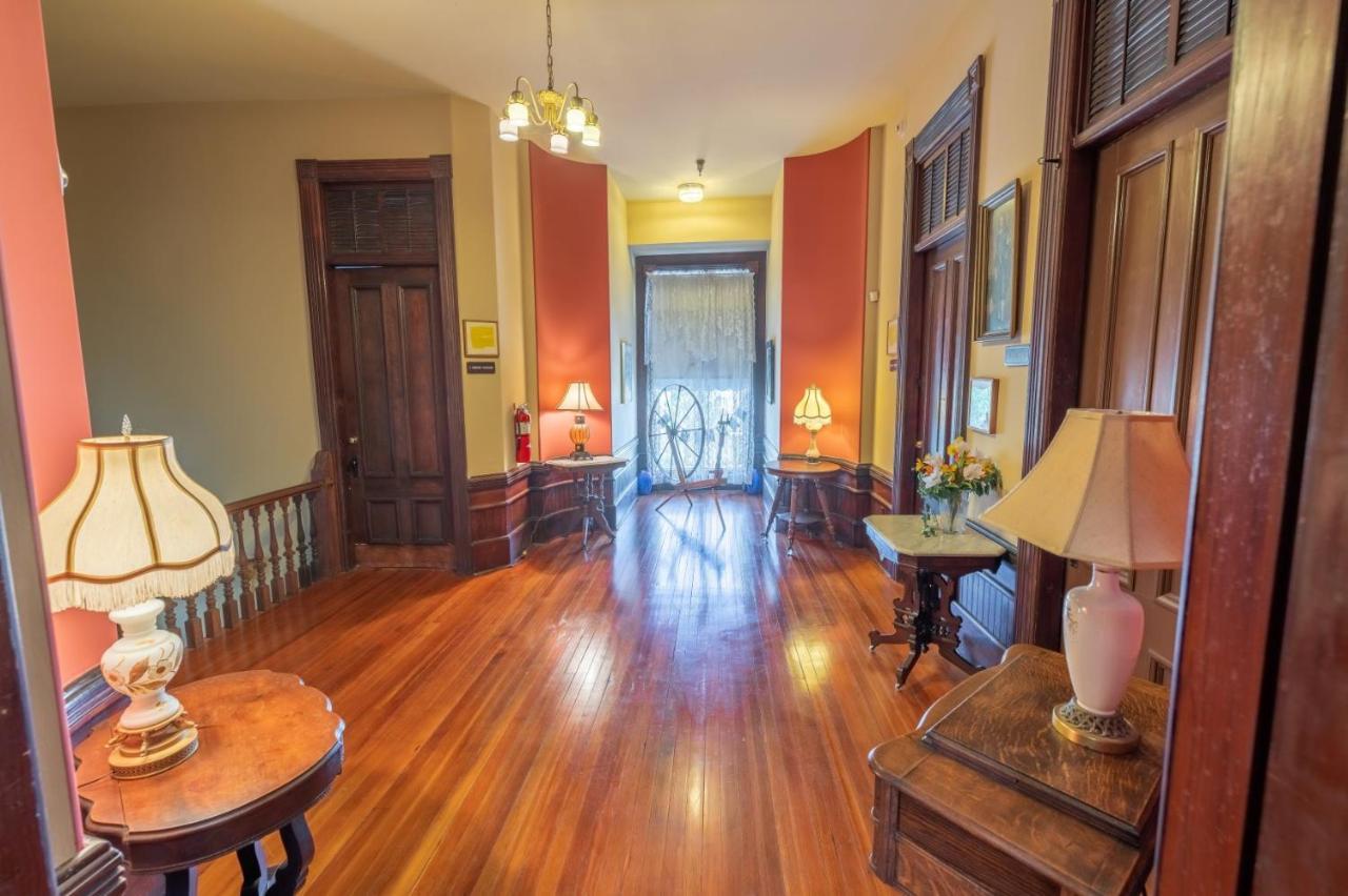 Bed and breakfast Grand Gables 3*